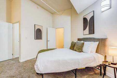 Cozysuites - 2Br With Direct Skybridge Access #1 Indianapolis Bagian luar foto