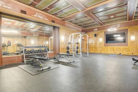 Cozysuites - 2Br With Direct Skybridge Access #1 Indianapolis Bagian luar foto